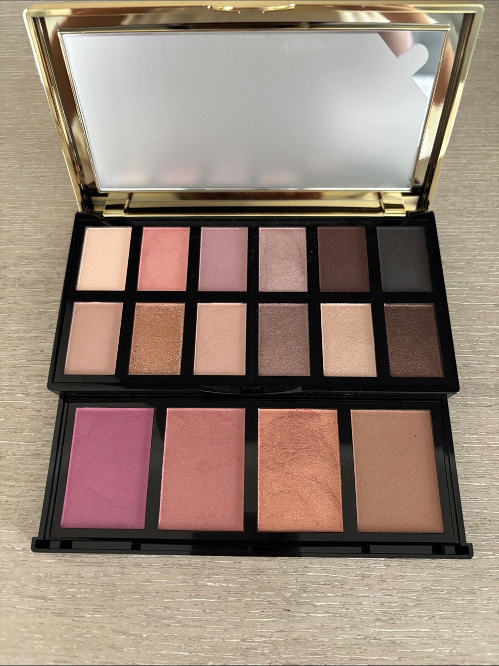 Lancome 2022 Holiday Eye and Face Palette Limited Edition NEW - Picture 2 of 6